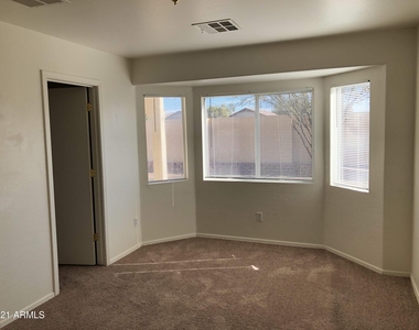 1331 S 227th Avenue - Photo Thumbnail 8