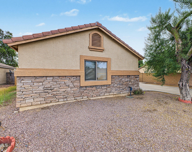 3015 N 84th Drive - Photo Thumbnail 6