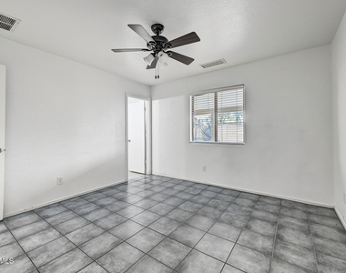 3015 N 84th Drive - Photo Thumbnail 18