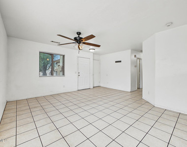 3015 N 84th Drive - Photo Thumbnail 10