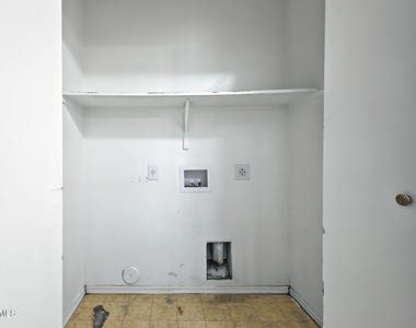 3015 N 84th Drive - Photo Thumbnail 26