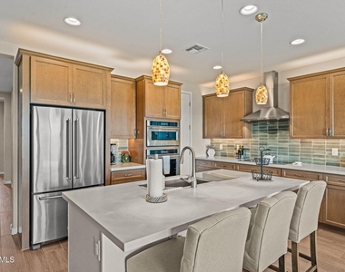 3935 Desert Oasis Avenue - Photo Thumbnail 1