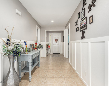 550 W Tallula Trail - Photo Thumbnail 6