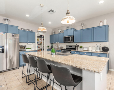 550 W Tallula Trail - Photo Thumbnail 13