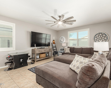550 W Tallula Trail - Photo Thumbnail 7