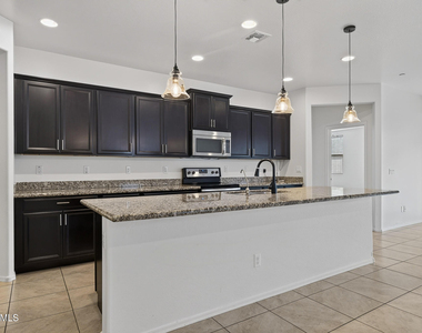 21257 W Berkeley Road - Photo Thumbnail 1
