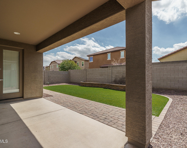 21257 W Berkeley Road - Photo Thumbnail 23