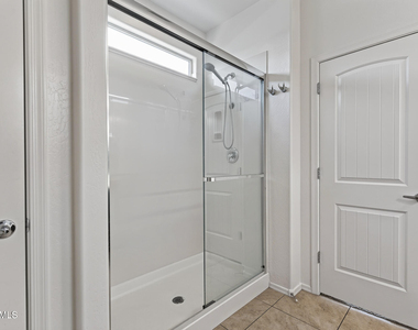 21257 W Berkeley Road - Photo Thumbnail 14