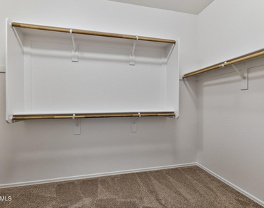 21257 W Berkeley Road - Photo Thumbnail 15