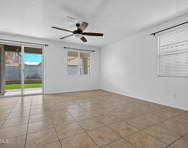 21257 W Berkeley Road - Photo Thumbnail 5