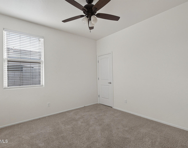 21257 W Berkeley Road - Photo Thumbnail 19
