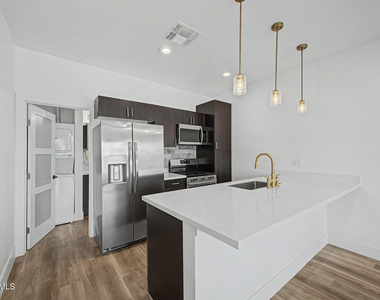 3660 N 3rd Street - Photo Thumbnail 8