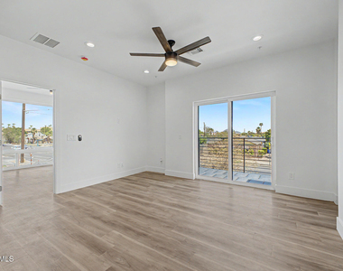3660 N 3rd Street - Photo Thumbnail 11