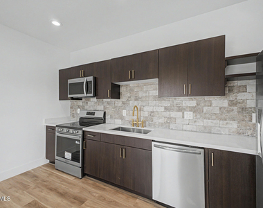 3660 N 3rd Street - Photo Thumbnail 8