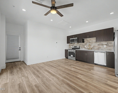 3660 N 3rd Street - Photo Thumbnail 10