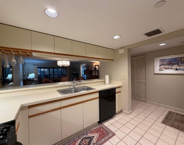 337 Oak Harbour Drive - Photo Thumbnail 10