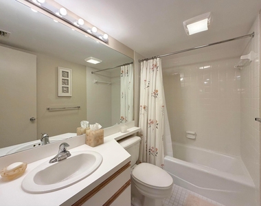 337 Oak Harbour Drive - Photo Thumbnail 34