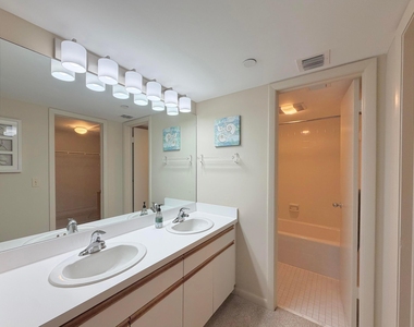 337 Oak Harbour Drive - Photo Thumbnail 24