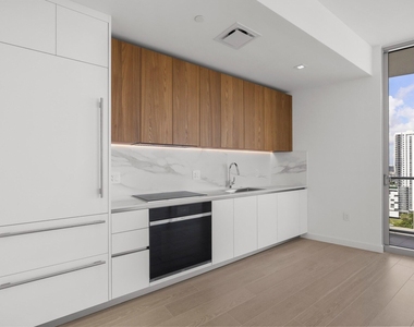 1400 Biscayne Boulevard - Photo Thumbnail 12