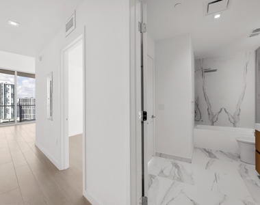 1400 Biscayne Boulevard - Photo Thumbnail 6
