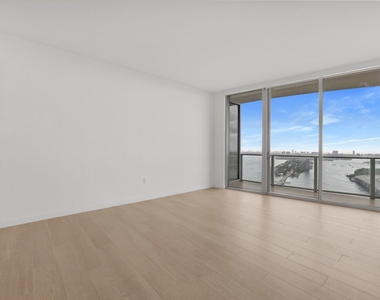 1400 Biscayne Boulevard - Photo Thumbnail 12
