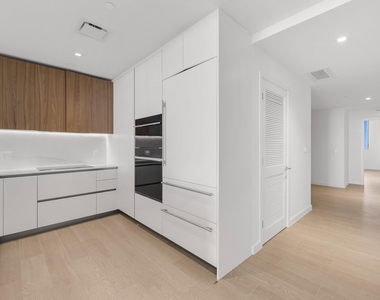1400 Biscayne Boulevard - Photo Thumbnail 4