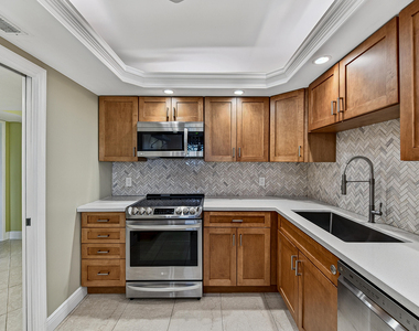 4000 Cypress Grove Way - Photo Thumbnail 14