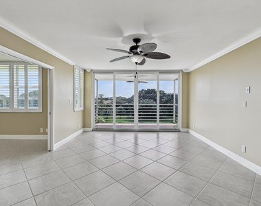 4000 Cypress Grove Way - Photo Thumbnail 7