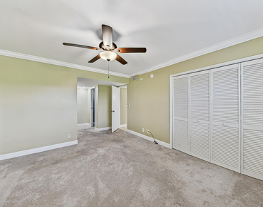 4000 Cypress Grove Way - Photo Thumbnail 21