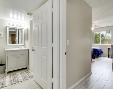 272 Village Boulevard - Photo Thumbnail 14