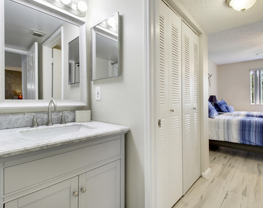 272 Village Boulevard - Photo Thumbnail 16