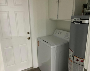 5662 Parke Avenue - Photo Thumbnail 21