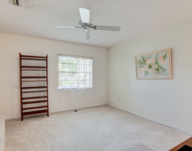 7911 Eastlake Drive - Photo Thumbnail 25