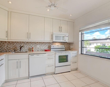 7911 Eastlake Drive - Photo Thumbnail 20