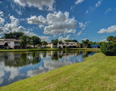 7911 Eastlake Drive - Photo Thumbnail 2