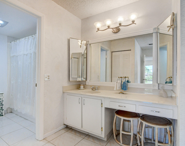 7911 Eastlake Drive - Photo Thumbnail 23