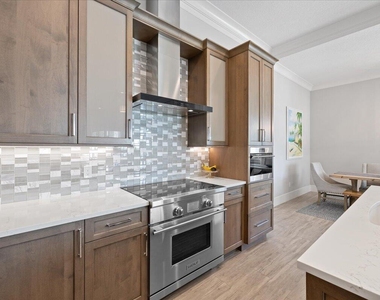 205 Body Court - Photo Thumbnail 8