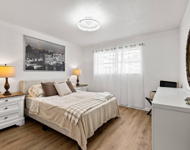 1826 Sherman Street - Photo Thumbnail 9