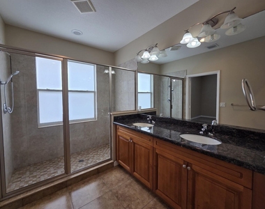 4704 Villas Santorini Drive - Photo Thumbnail 20