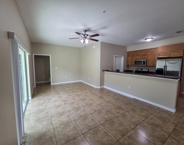 4704 Villas Santorini Drive - Photo Thumbnail 9