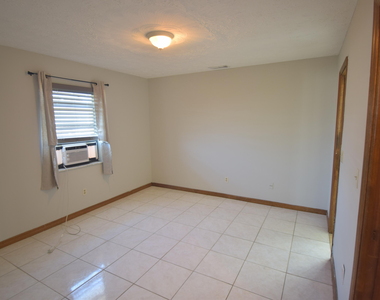 1102 Sw Hibiscus Street - Photo Thumbnail 6