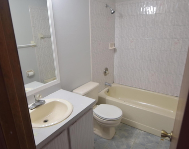 1102 Sw Hibiscus Street - Photo Thumbnail 9