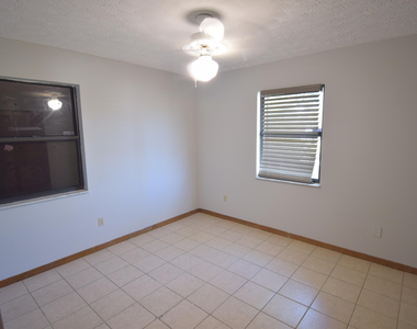 1102 Sw Hibiscus Street - Photo Thumbnail 10