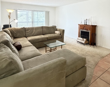 2101 Lucaya Bend - Photo Thumbnail 6