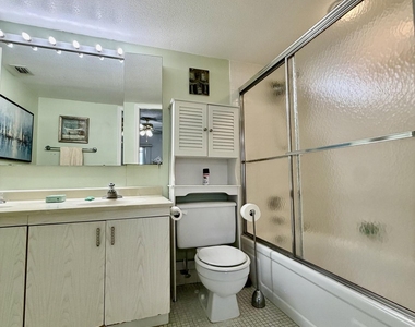 2101 Lucaya Bend - Photo Thumbnail 11
