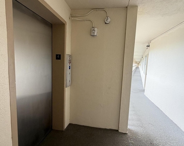2101 Lucaya Bend - Photo Thumbnail 22