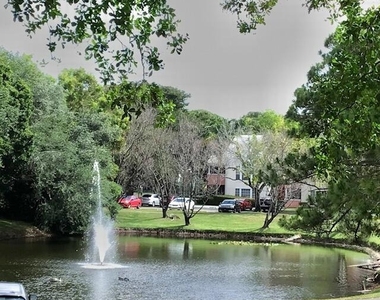 1125 Crystal Way - Photo Thumbnail 3