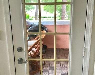 1125 Crystal Way - Photo Thumbnail 6