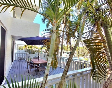 1421 S Ocean Boulevard S - Photo Thumbnail 8