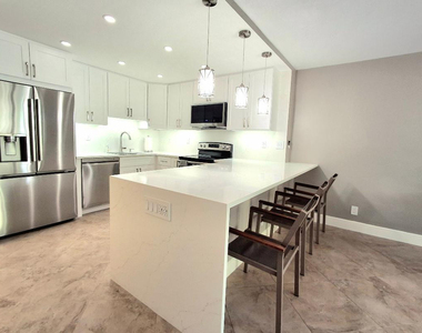 1421 S Ocean Boulevard S - Photo Thumbnail 3